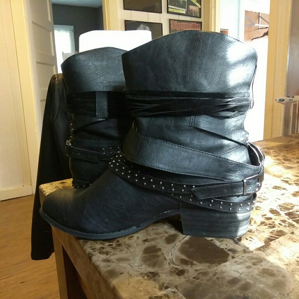 Women's ankle booties